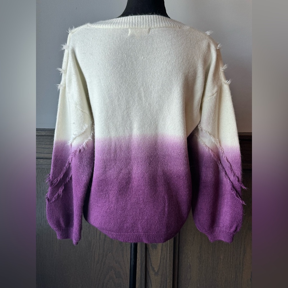 Sweet Lovely by Jen  Purple and Cream V-Neck boho fringe Sweater S/M - Picture 3 of 8